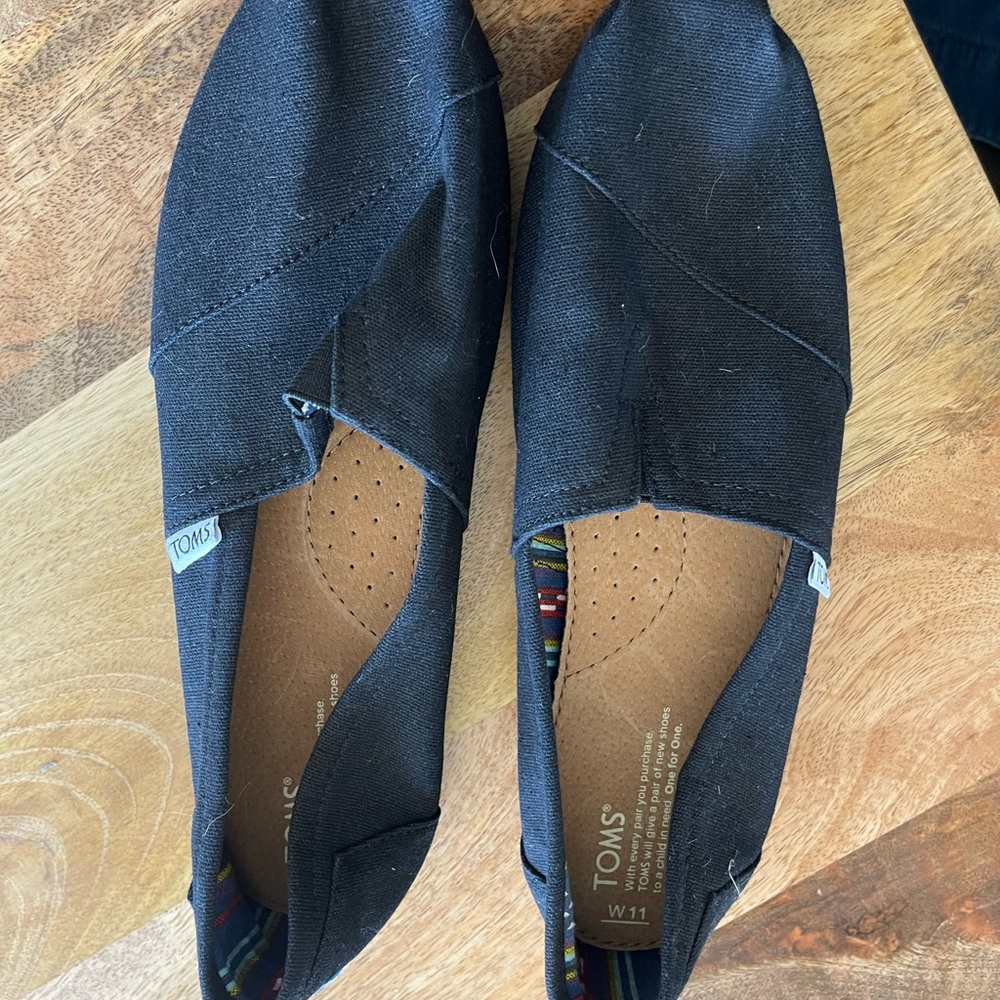 Black Toms Shoes never worn